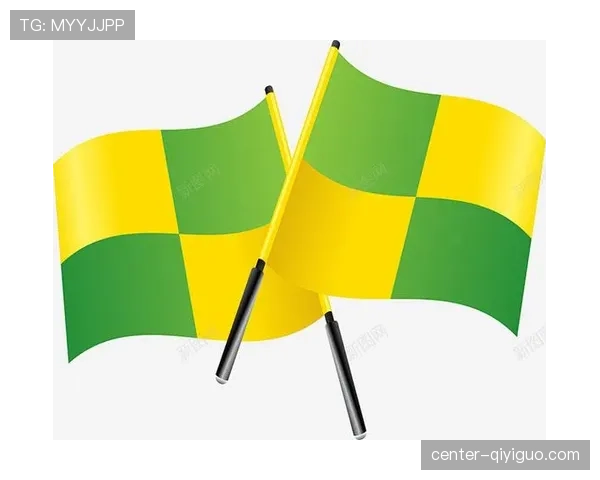 延迟举旗判罚背后的规则细节，裁判如何把握时机避免误判？