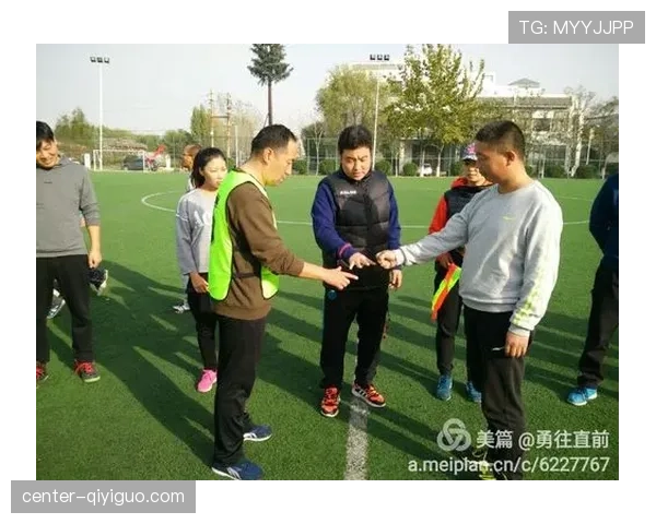 挑边规则：开赛前猜硬币决定什么？一文拆解足球选边逻辑