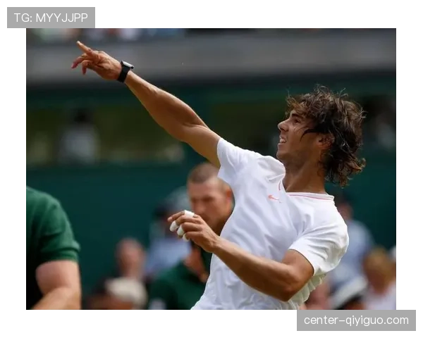 纳达尔换个发型，竟然看起来不像网球选手了，笑死我了！