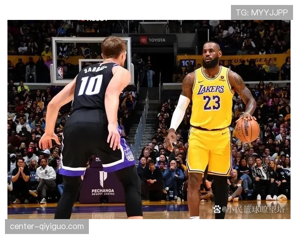 萨博尼斯挡拆喂球制造错位，助攻威胁比肩约基奇