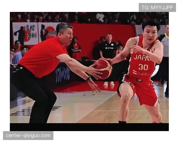 防守规则怎么判：篮球比赛关键判罚解析及常见案例